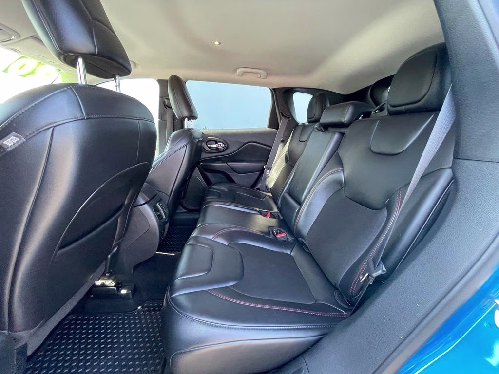 2020 Hydro Blue Pearlcoat Jeep Cherokee Trailhawk 4X4 SUV