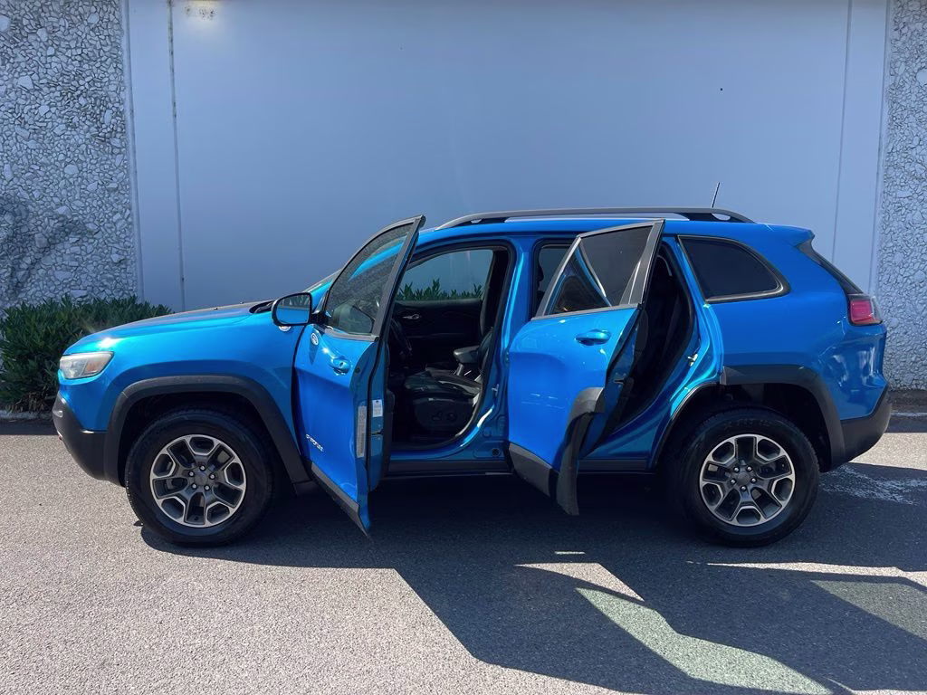 2020 Hydro Blue Pearlcoat Jeep Cherokee Trailhawk 4X4 SUV