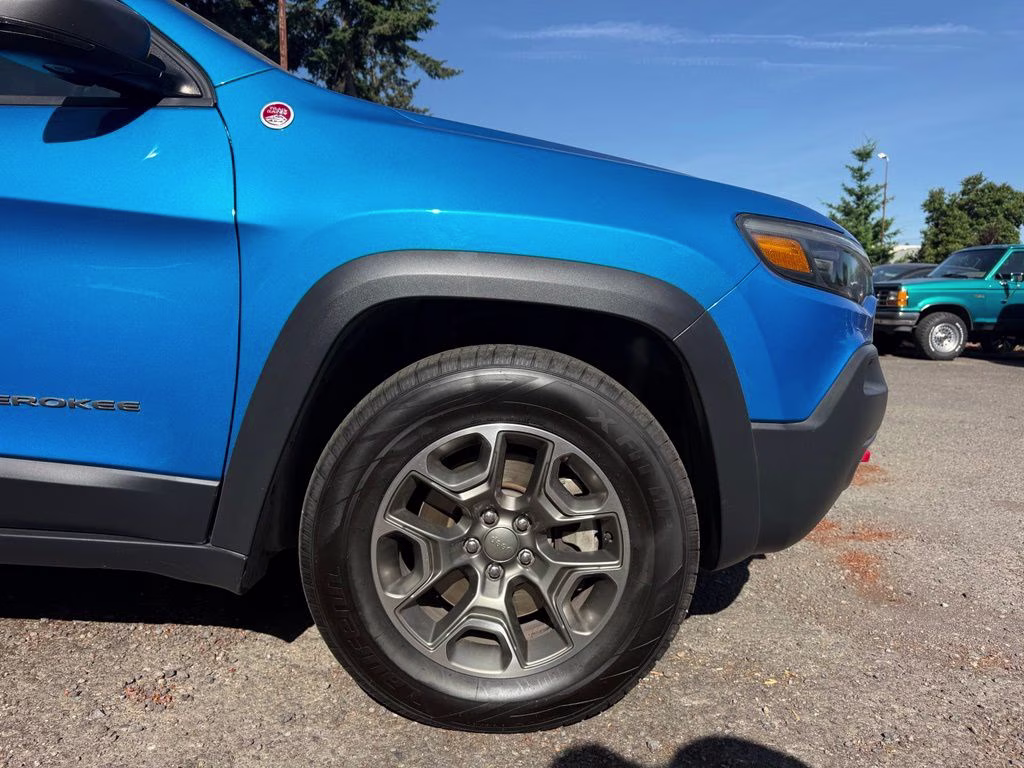 2020 Hydro Blue Pearlcoat Jeep Cherokee Trailhawk 4X4 SUV