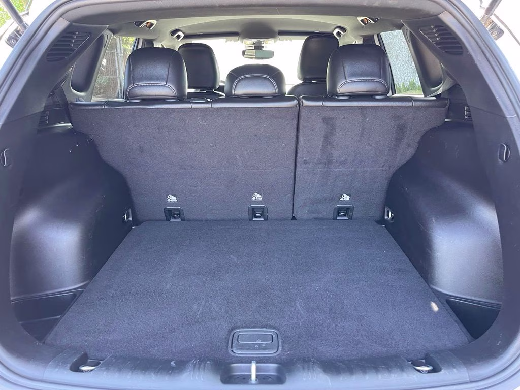 2025 Bright White Clearcoat Jeep Compass Trailhawk 4X4 SUV
