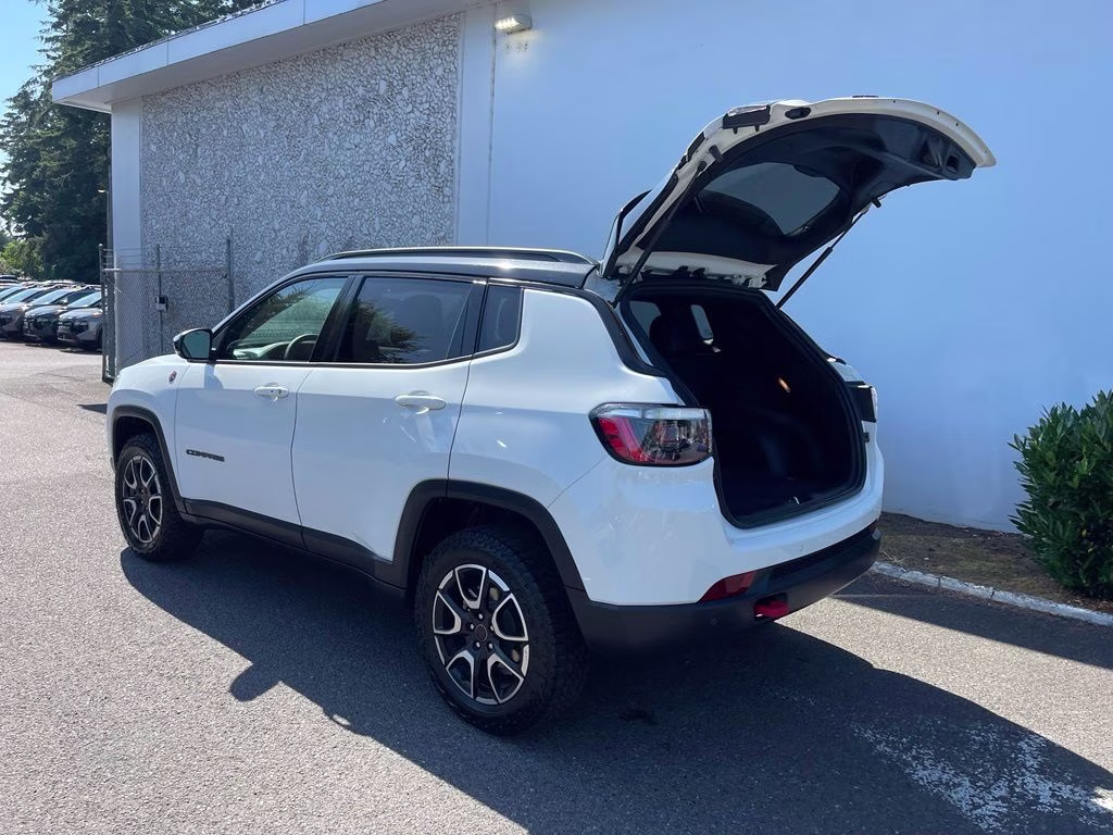 2025 Bright White Clearcoat Jeep Compass Trailhawk 4X4 SUV