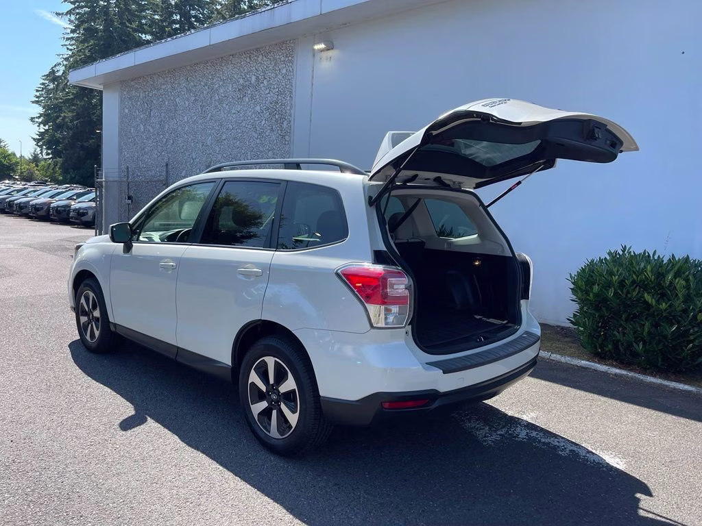 2018 Crystal White Pearl Subaru Forester 2.5i Premium AWD SUV
