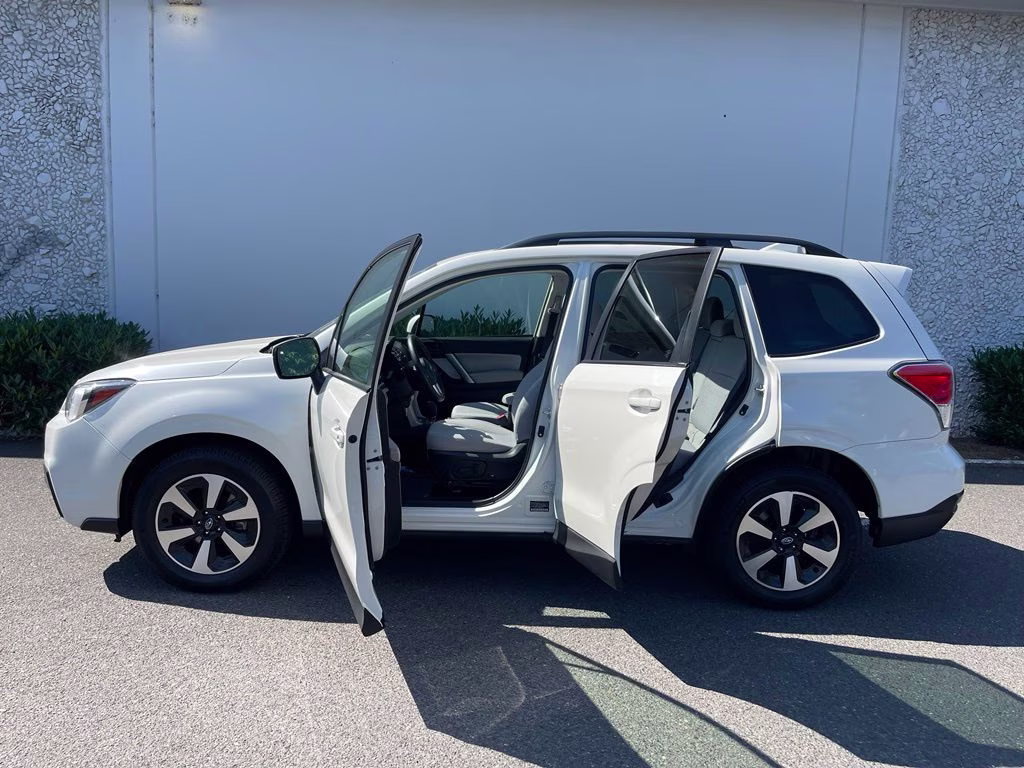 2018 Crystal White Pearl Subaru Forester 2.5i Premium AWD SUV