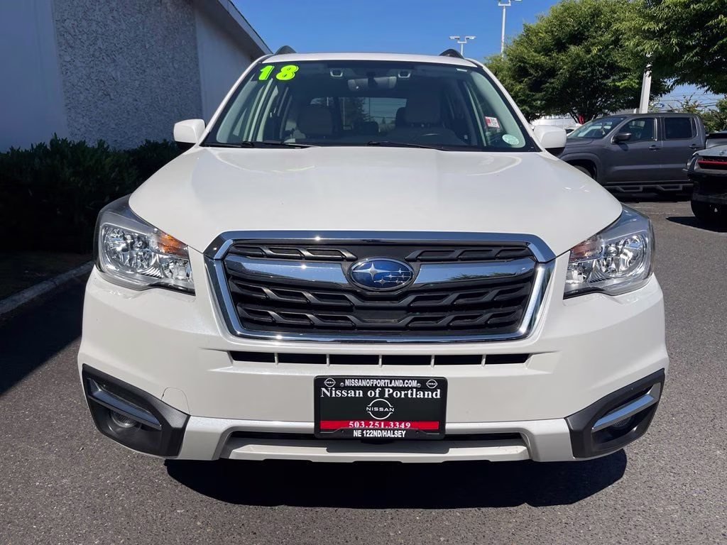 2018 Crystal White Pearl Subaru Forester 2.5i Premium AWD SUV