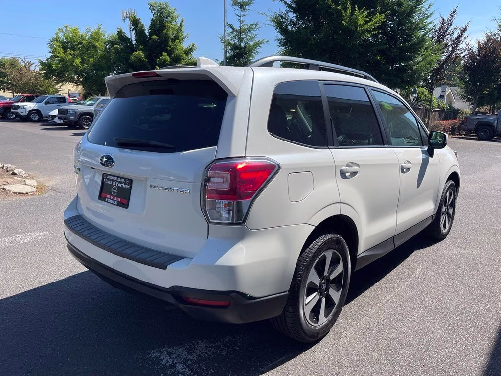 2018 Crystal White Pearl Subaru Forester 2.5i Premium AWD SUV
