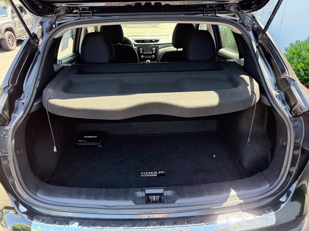 2018 Magnetic Black Nissan Rogue Sport S AWD SUV
