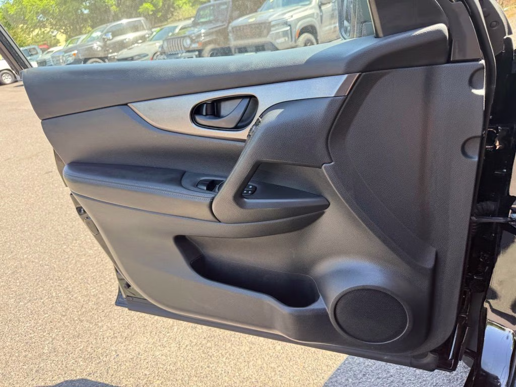 2018 Magnetic Black Nissan Rogue Sport S AWD SUV