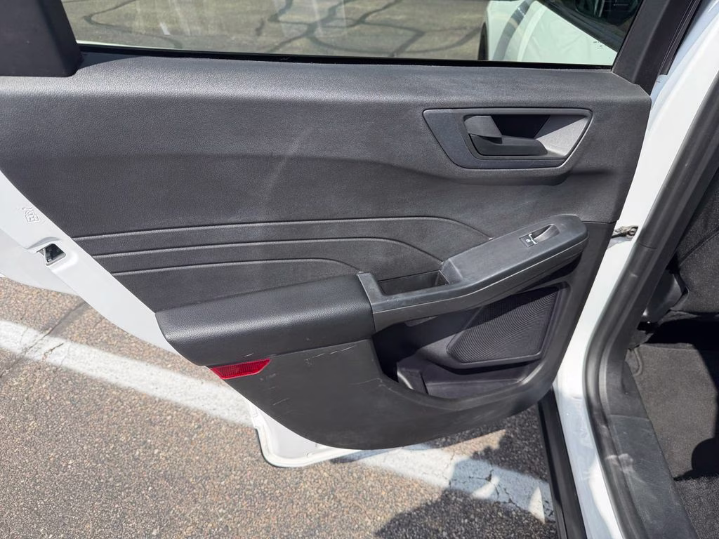 2024 Oxford White Ford Escape Active AWD SUV