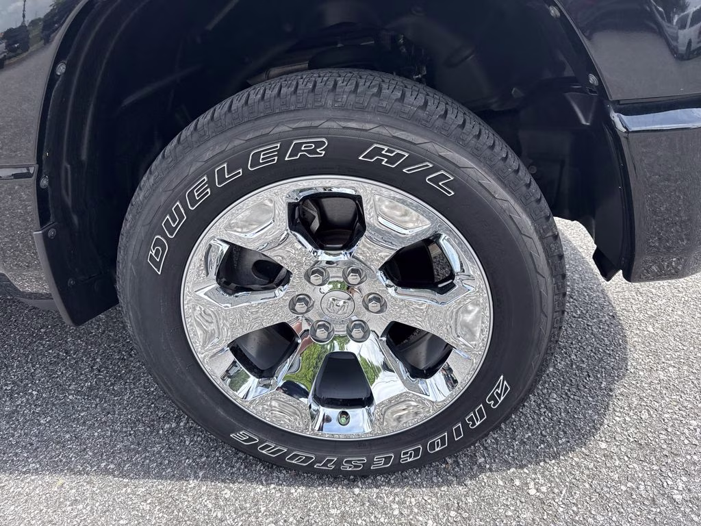 2022 Diamond Black Crystal Pearlcoat Ram 1500 Big Horn/Lone Star RWD Truck