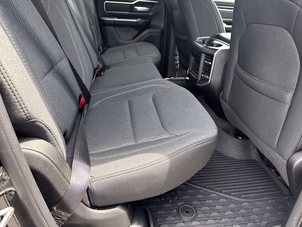 2022 Diamond Black Crystal Pearlcoat Ram 1500 Big Horn/Lone Star RWD Truck