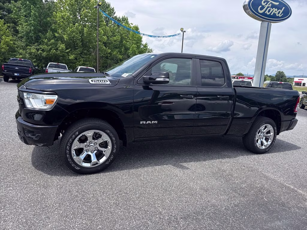 2022 Diamond Black Crystal Pearlcoat Ram 1500 Big Horn/Lone Star RWD Truck