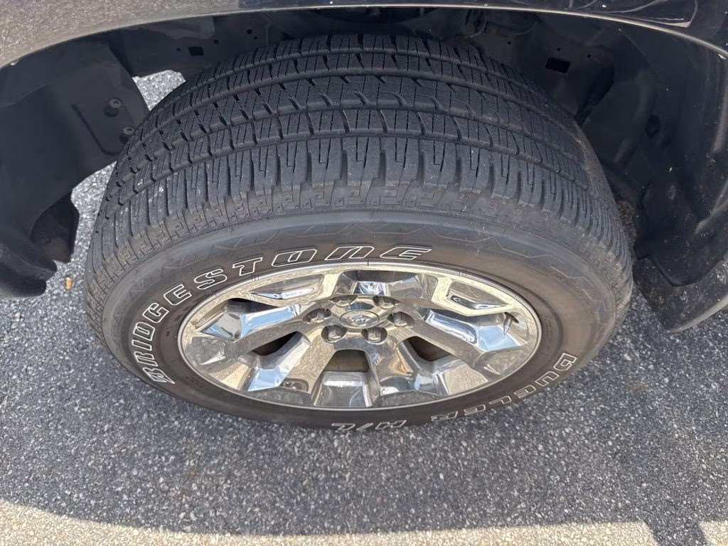 2022 Diamond Black Crystal Pearlcoat Ram 1500 Big Horn/Lone Star RWD Truck