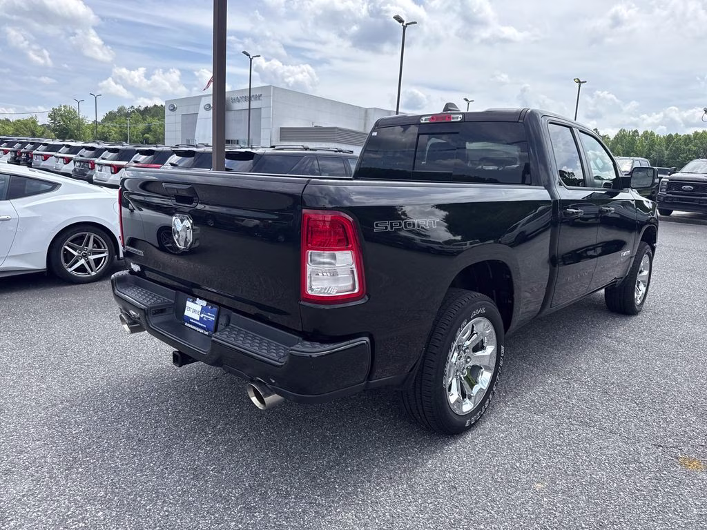 2022 Diamond Black Crystal Pearlcoat Ram 1500 Big Horn/Lone Star RWD Truck