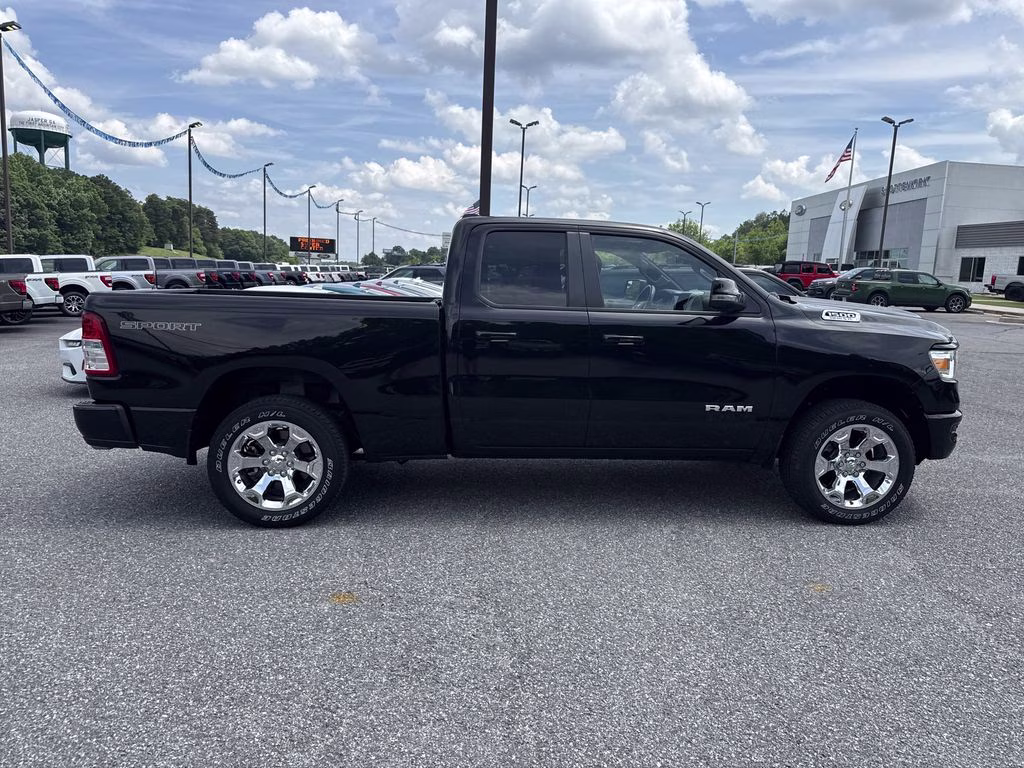 2022 Diamond Black Crystal Pearlcoat Ram 1500 Big Horn/Lone Star RWD Truck