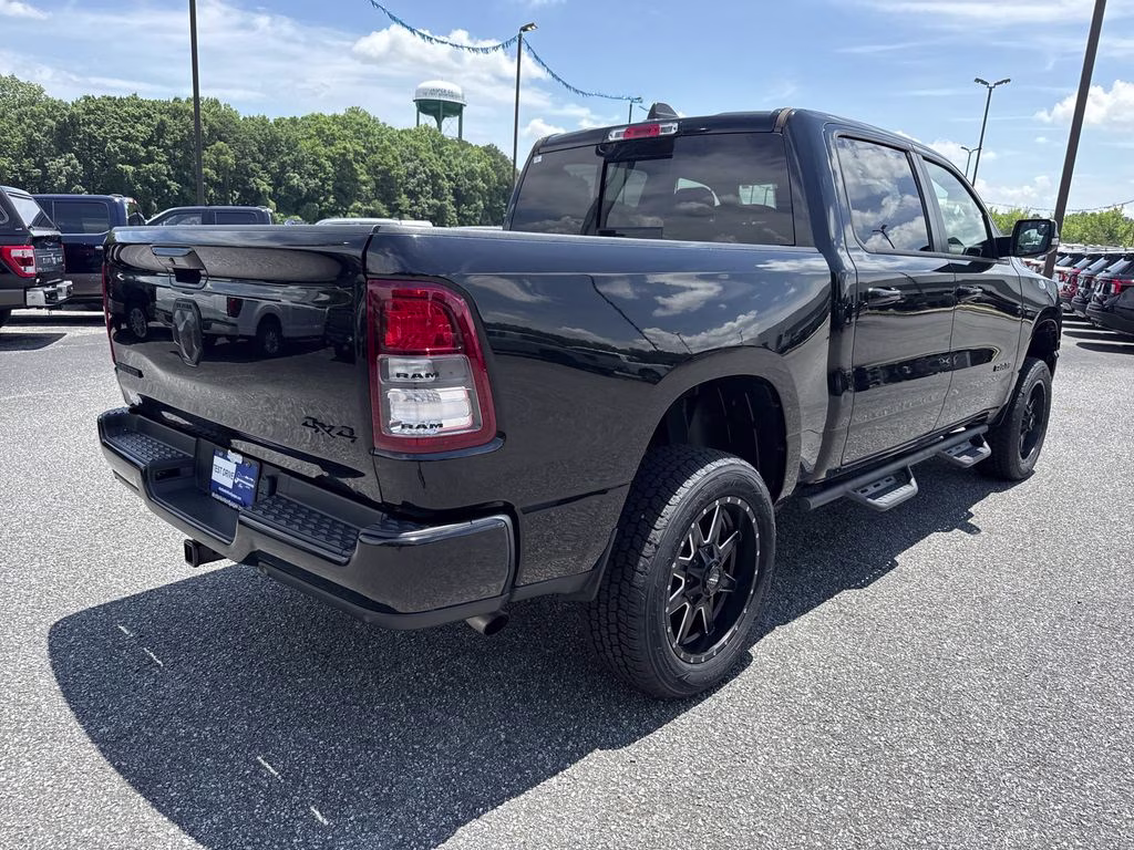 2022 Diamond Black Crystal Pearlcoat Ram 1500 Big Horn/Lone Star 4X4 Truck