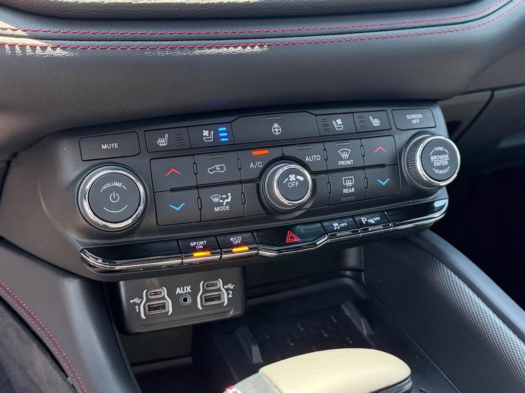 2025 DB Black Crystal Clearcoat Dodge Durango R/T AWD SUV