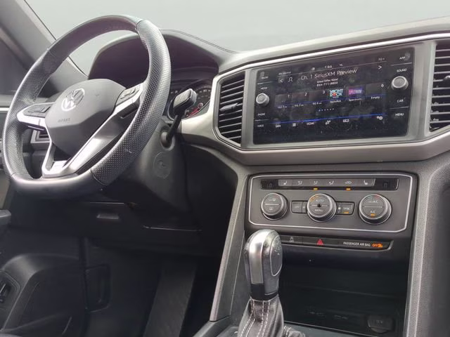 2021 Pure Gray Volkswagen Atlas Cross Sport 3.6L V6 SE w/Technology R-Line AWD SUV