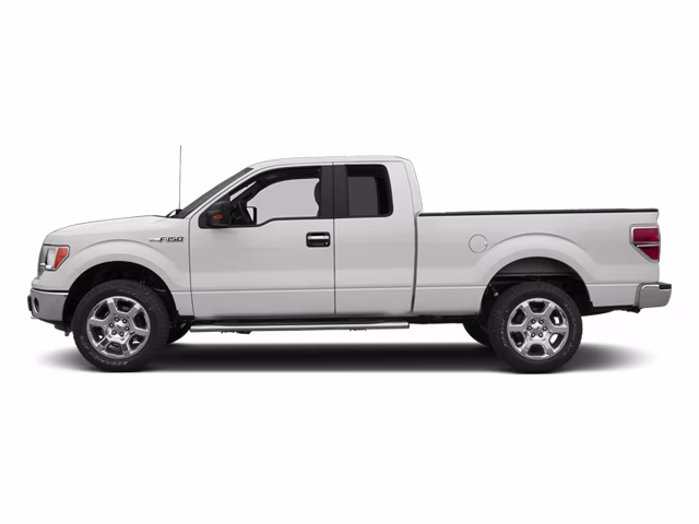 2013 Oxford White Ford F-150 XL 4X4 Truck