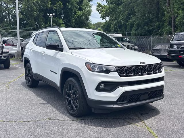 2026 Bright White Clearcoat Jeep Compass Latitude Altitude 4X4 SUV