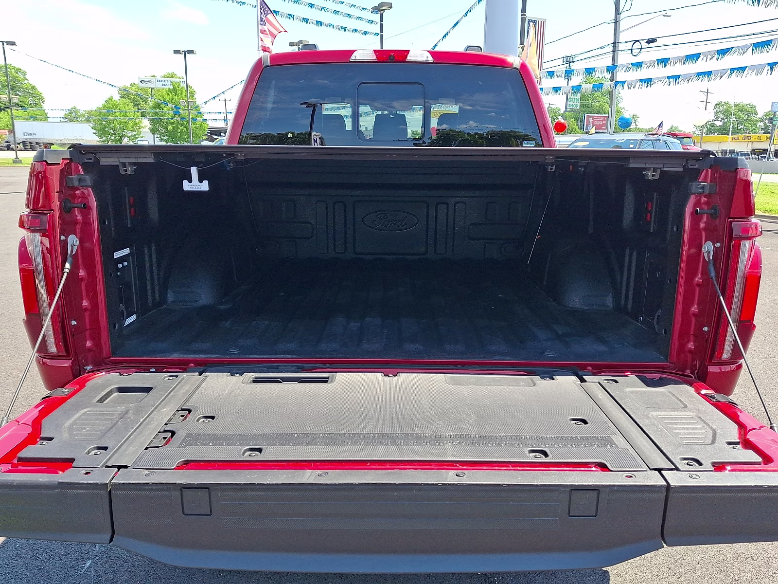 2025 Rapid Red Metallic Tinted Clearcoat - D4 Ford F-150 Platinum 4X4