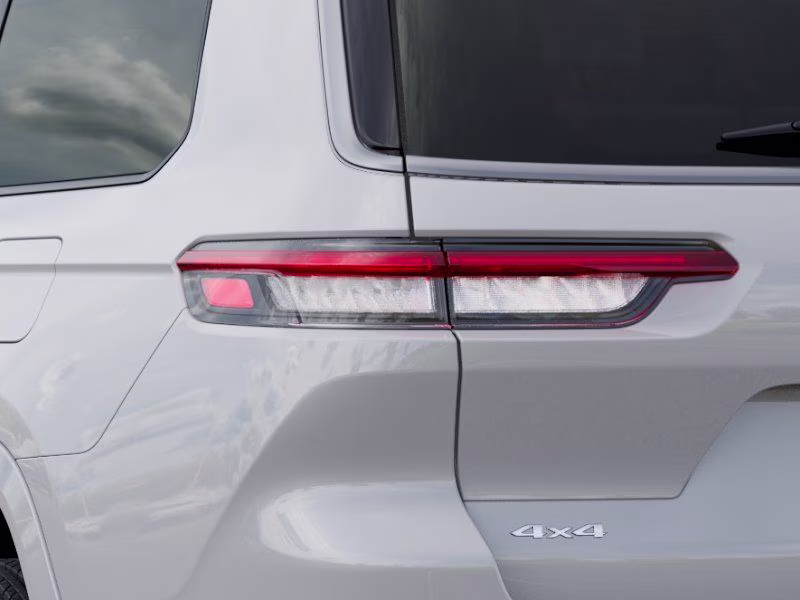2026 Bright White Clearcoat Jeep Grand Cherokee L Limited Reserve 4X4 SUV