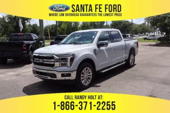 2025 White Ford F-150 LARIAT 4X4 Truck