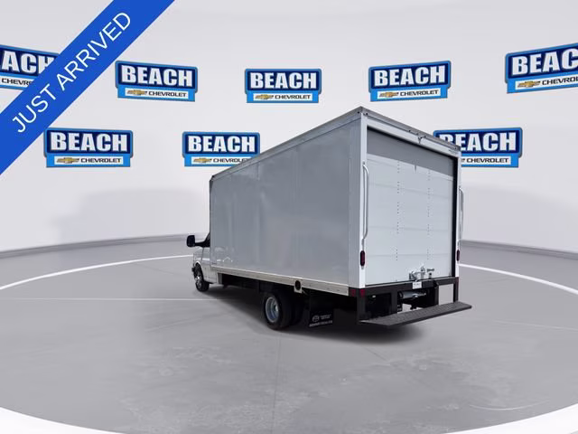 2026 Summit White Chevrolet Express Cutaway 3500 1WT RWD Long Wheelbase