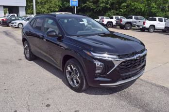 2026 Black Metallic Chevrolet Trax LT FWD SUV