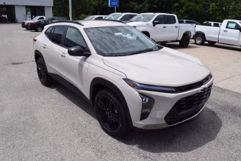 2026 White Chevrolet Trax ACTIV FWD SUV