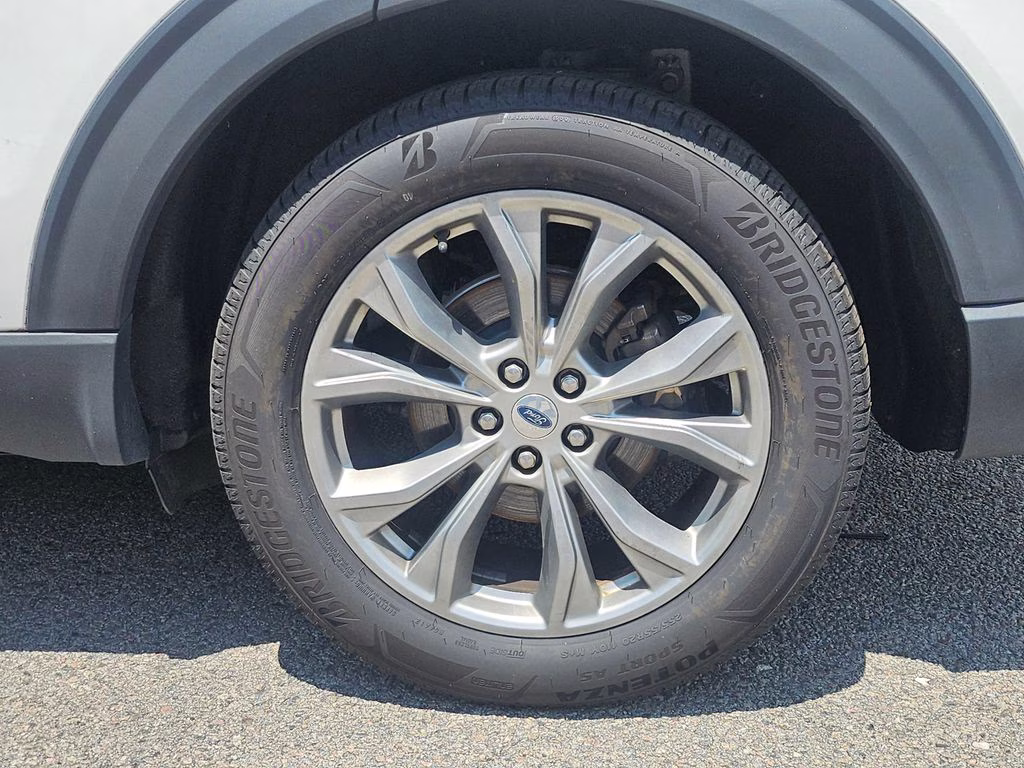 2021 Star White Metallic Tri-Coat Ford Explorer Limited RWD SUV