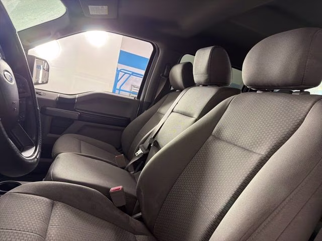 2019 Oxford White Ford F-150 XLT 4X4 Truck