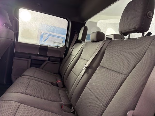 2019 Oxford White Ford F-150 XLT 4X4 Truck