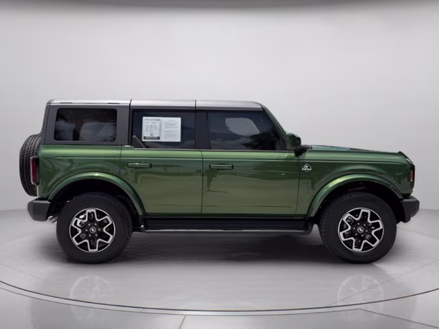 2025 Green Metallic Ford Bronco Outer Banks 4X4 Convertible