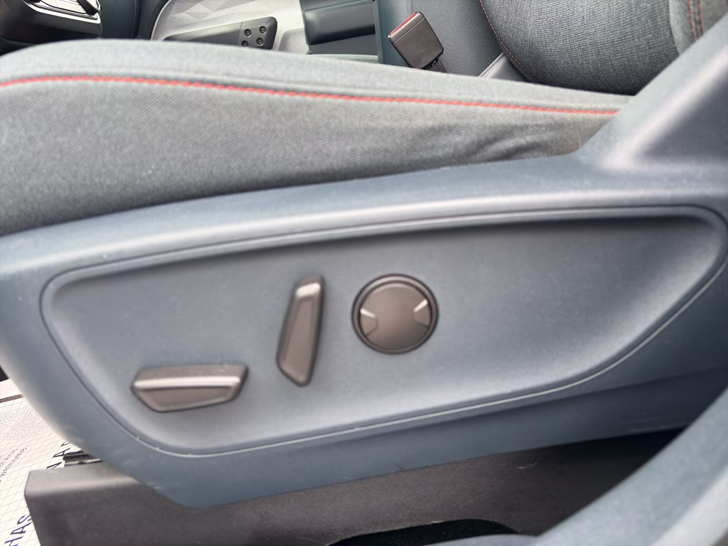 2022 Area 51 Ford Maverick XLT FWD Truck