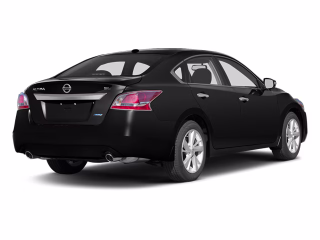 2013 Black Nissan Altima FWD Sedan