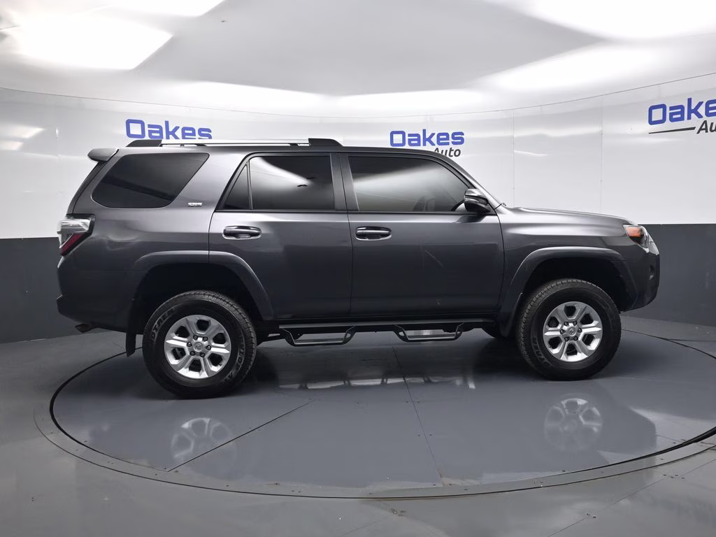 2021 Magnetic Gray Metallic Toyota 4Runner SR5 Premium 4X4 SUV