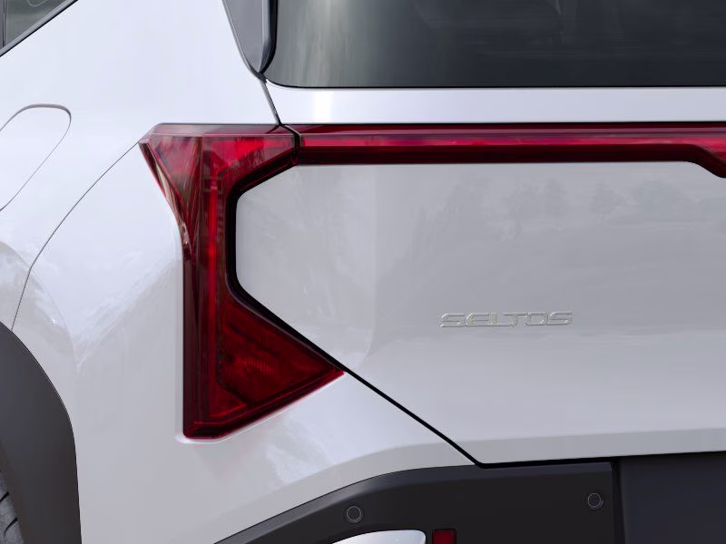 2027 Snow White Pearl Kia Seltos S FWD SUV