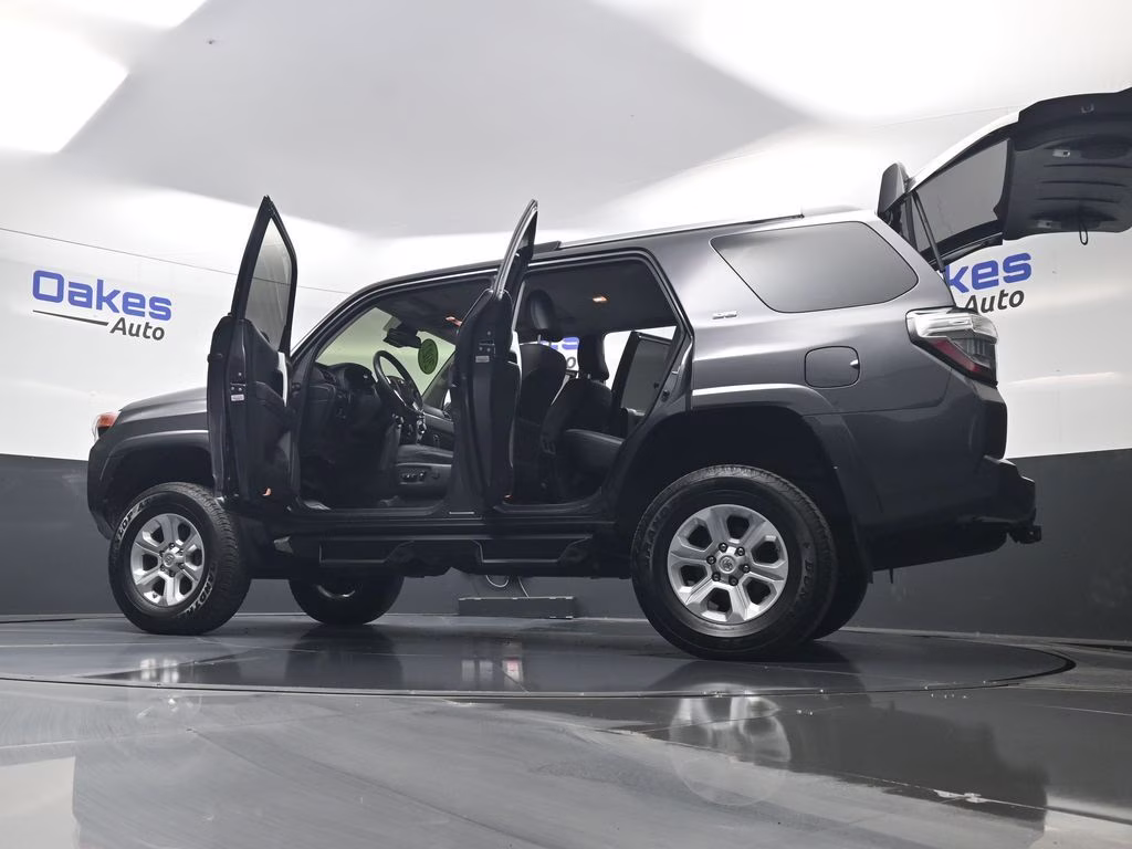 2021 Magnetic Gray Metallic Toyota 4Runner SR5 Premium 4X4 SUV