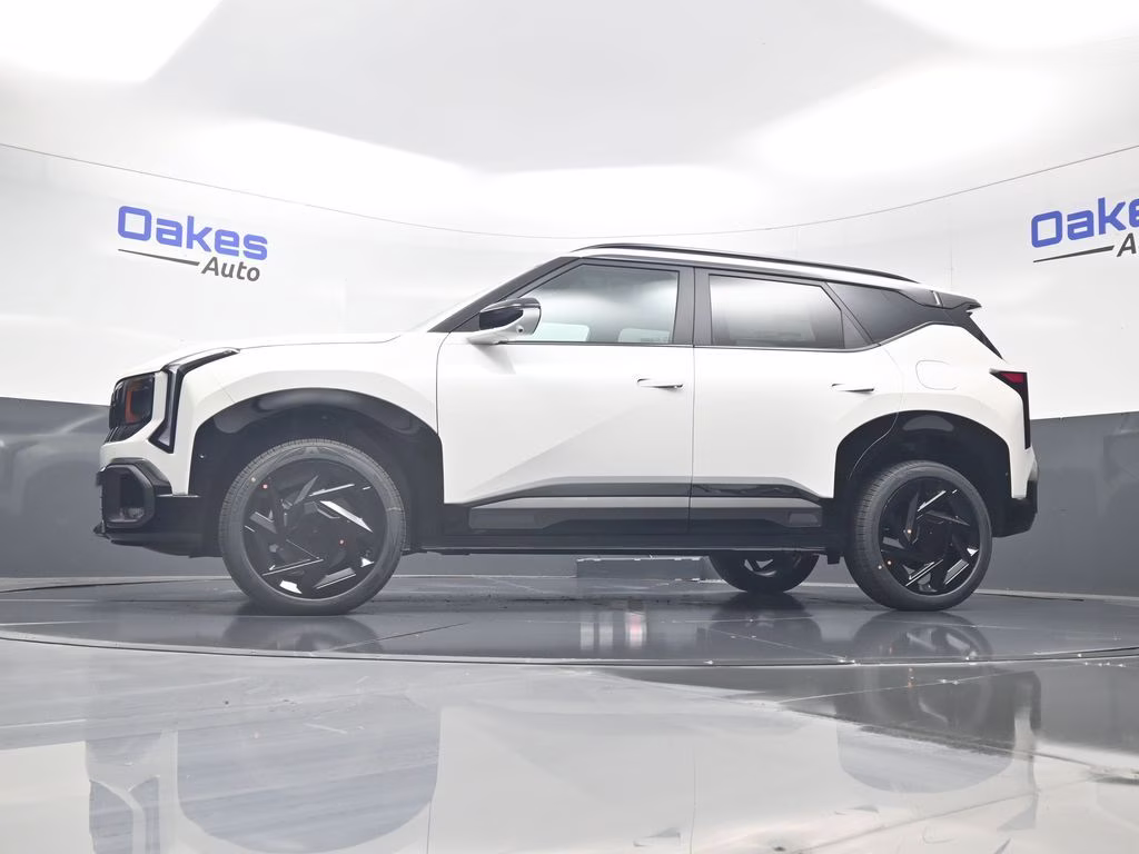 2027 Snow White Pearl Kia Seltos X-Line SX AWD SUV