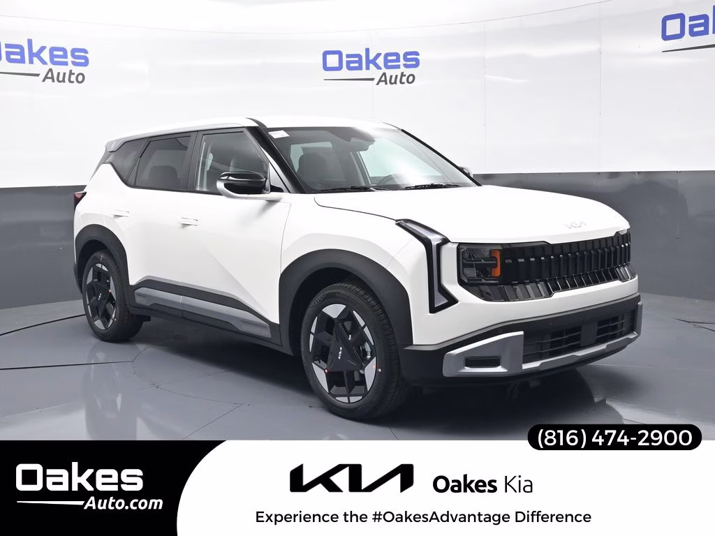2027 Snow White Pearl Kia Seltos S FWD SUV