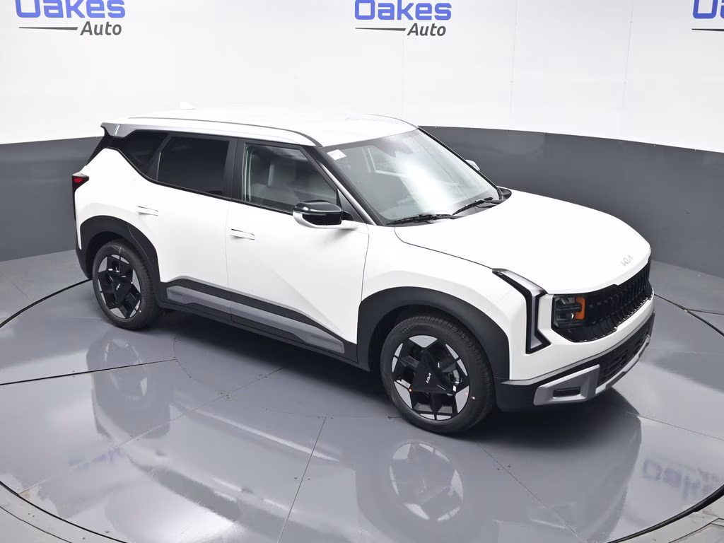 2027 Snow White Pearl Kia Seltos S FWD SUV