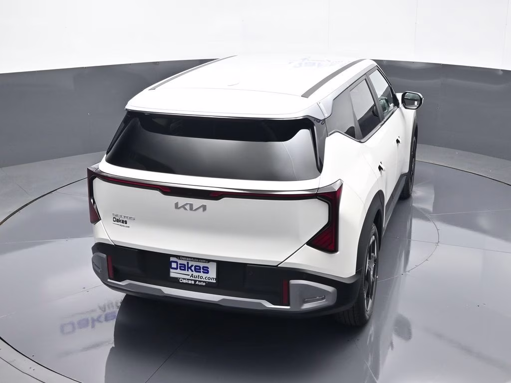 2027 Snow White Pearl Kia Seltos S FWD SUV