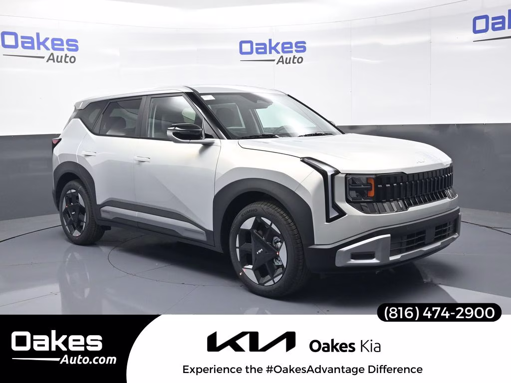 2027 Ivory Silver Kia Seltos S FWD SUV