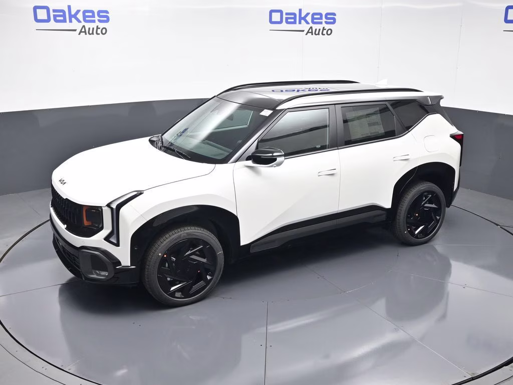 2027 Snow White Pearl Kia Seltos X-Line SX AWD SUV
