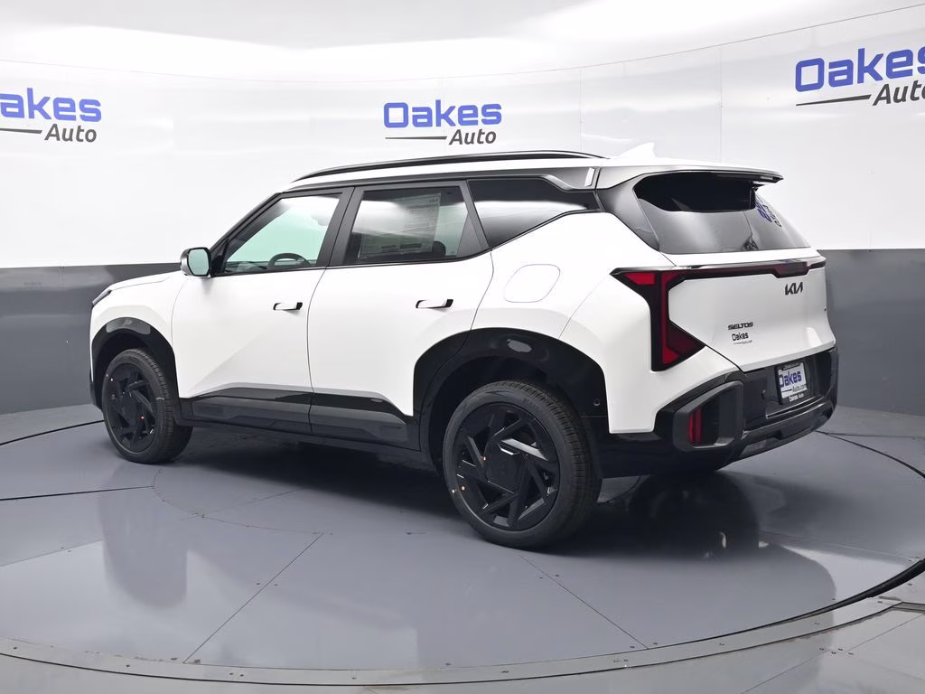 2027 Snow White Pearl Kia Seltos X-Line SX AWD SUV