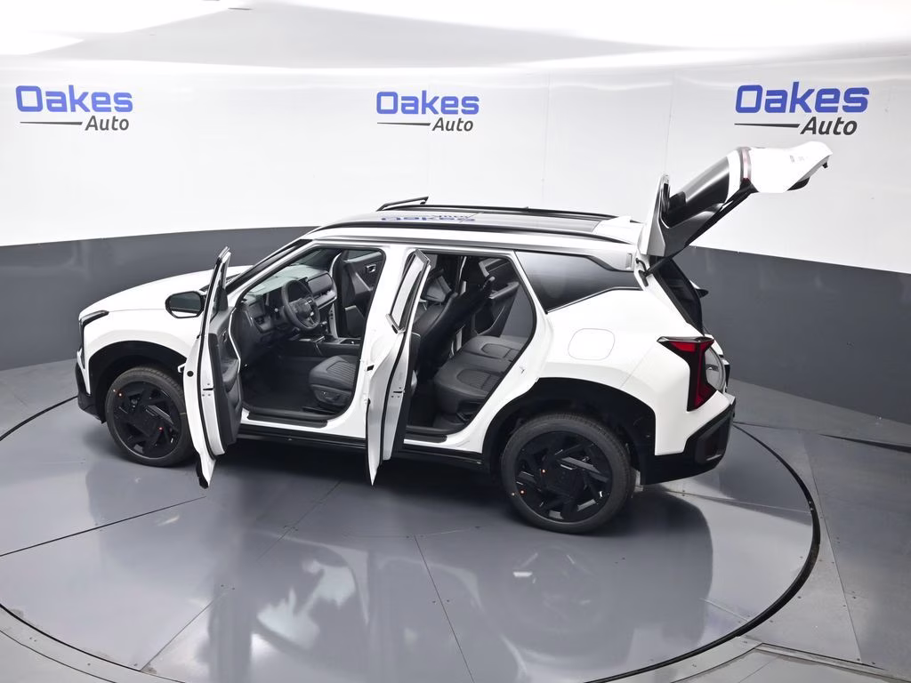 2027 Snow White Pearl Kia Seltos X-Line SX AWD SUV