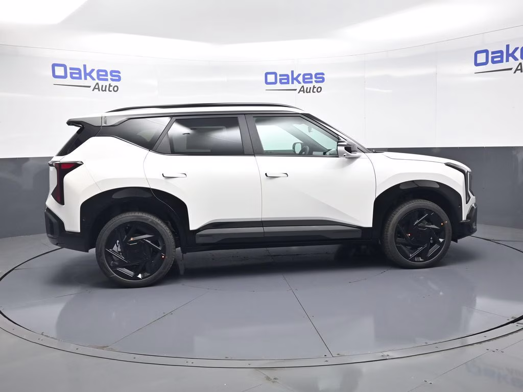 2027 Snow White Pearl Kia Seltos X-Line SX AWD SUV