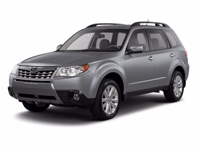 2013 Ice Silver Metallic Subaru Forester 2.5X AWD SUV