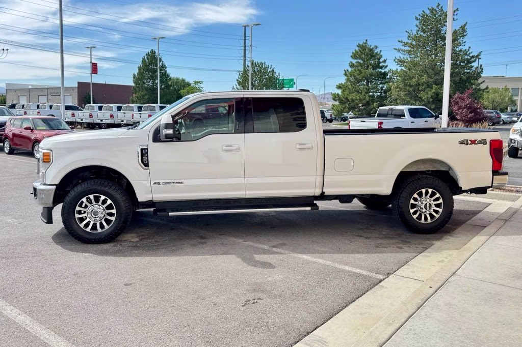 2020 White Metallic Ford Super Duty F-350 SRW Lariat 4X4 Truck