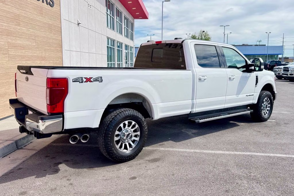2020 White Metallic Ford Super Duty F-350 SRW Lariat 4X4 Truck